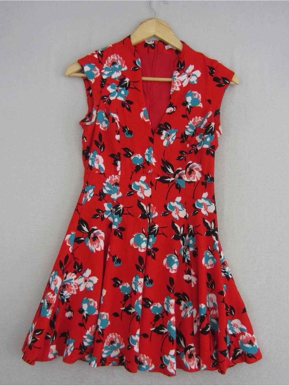 Zara Red Floral V-Neck Sleeveless Mini Dress